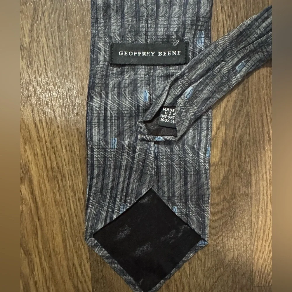 Geoffrey Beene 100% Silk Men’s Ties Yellow Gray Abstract Pattern-Lot of 2